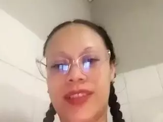 squirtbig0101's Live Sex Cam Show