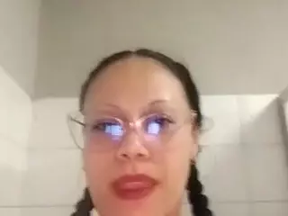 squirtbig0101's Live Sex Cam Show