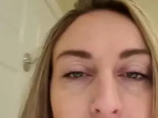 alyjeanne0420's Live Sex Cam Show
