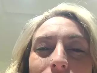 alyjeanne0420's Live Sex Cam Show