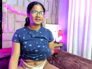 emma-arias's Live Sex Cam Show