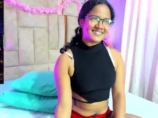 emma-arias's Live Sex Cam Show