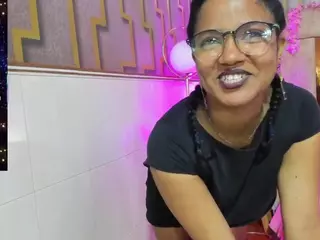 emma-arias's Live Sex Cam Show