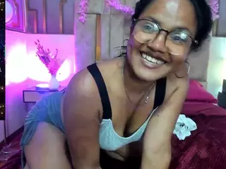 emma-arias's Live Sex Cam Show