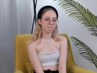 LinetteHartill's Live Sex Cam Show