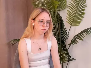LinetteHartill's Live Sex Cam Show