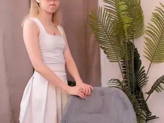 LinetteHartill's Live Sex Cam Show