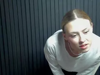 Gwen's Live Sex Cam Show