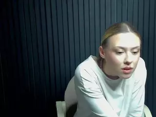 Gwen's Live Sex Cam Show