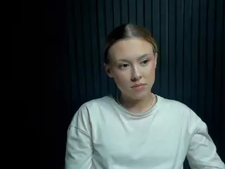 Gwen's Live Sex Cam Show