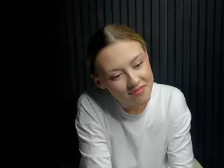 Gwen's Live Sex Cam Show