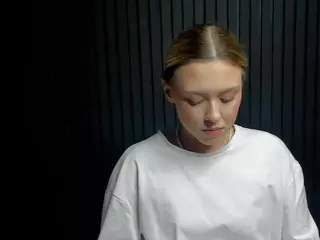 Gwen's Live Sex Cam Show