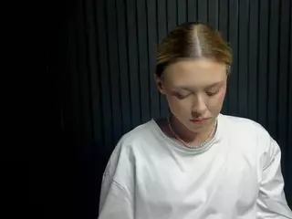 Gwen's Live Sex Cam Show