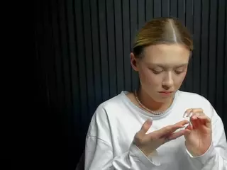 Gwen's Live Sex Cam Show