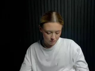 Gwen's Live Sex Cam Show