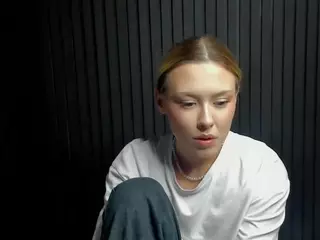 Gwen's Live Sex Cam Show