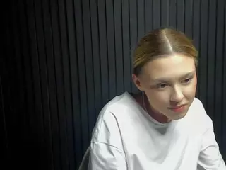 Gwen's Live Sex Cam Show