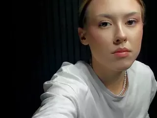 Gwen's Live Sex Cam Show
