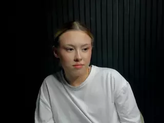 Gwen's Live Sex Cam Show