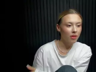 Gwen's Live Sex Cam Show