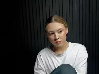 Gwen's Live Sex Cam Show