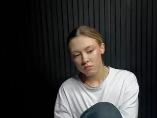 Gwen's Live Sex Cam Show
