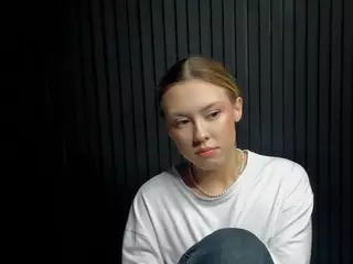 Gwen's Live Sex Cam Show