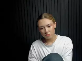 Gwen's Live Sex Cam Show