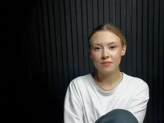 Gwen's Live Sex Cam Show