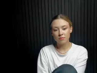 Gwen's Live Sex Cam Show