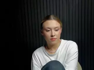 Gwen's Live Sex Cam Show