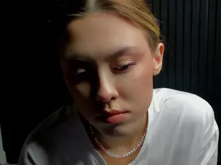 Gwen's Live Sex Cam Show