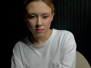 Gwen's Live Sex Cam Show