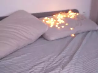 MiaShandri's Live Sex Cam Show