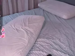 MiaShandri's Live Sex Cam Show