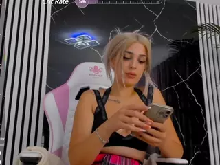 missdiamondava's Live Sex Cam Show