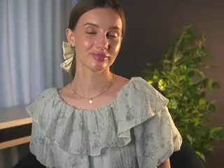 PrimroseAlliston's Live Sex Cam Show