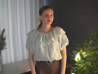 PrimroseAlliston's Live Sex Cam Show