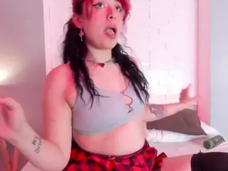 Scarlet's Live Sex Cam Show