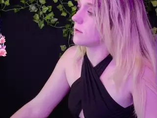 RubyRogu3's Live Sex Cam Show
