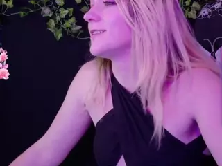 RubyRogu3's Live Sex Cam Show