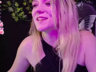 RubyRogu3's Live Sex Cam Show