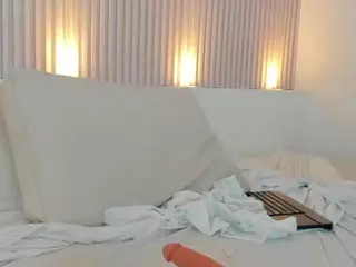 Violet-Roux's Live Sex Cam Show