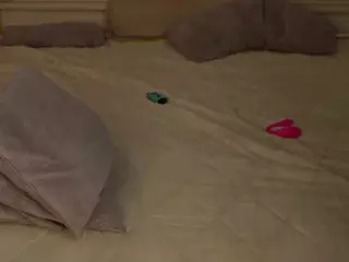 WiloneClutter's Live Sex Cam Show