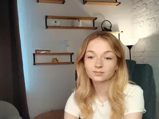 EdinaCroswell's Live Sex Cam Show