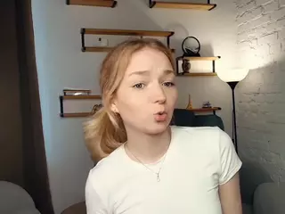 EdinaCroswell's Live Sex Cam Show