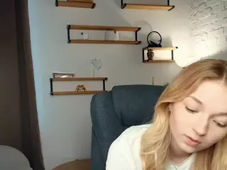 EdinaCroswell's Live Sex Cam Show