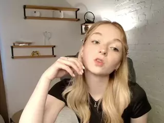 EdinaCroswell's Live Sex Cam Show