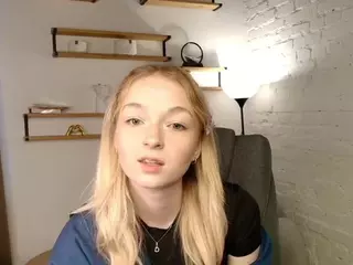 EdinaCroswell's Live Sex Cam Show