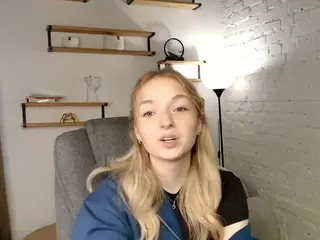 EdinaCroswell's Live Sex Cam Show